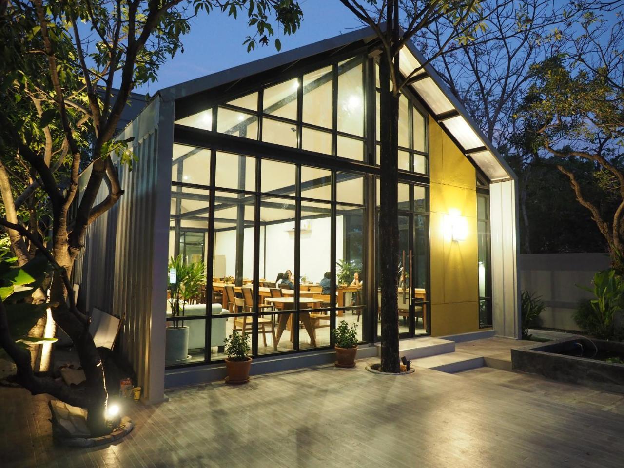Warila Hotel Samut Prakan Exteriér fotografie